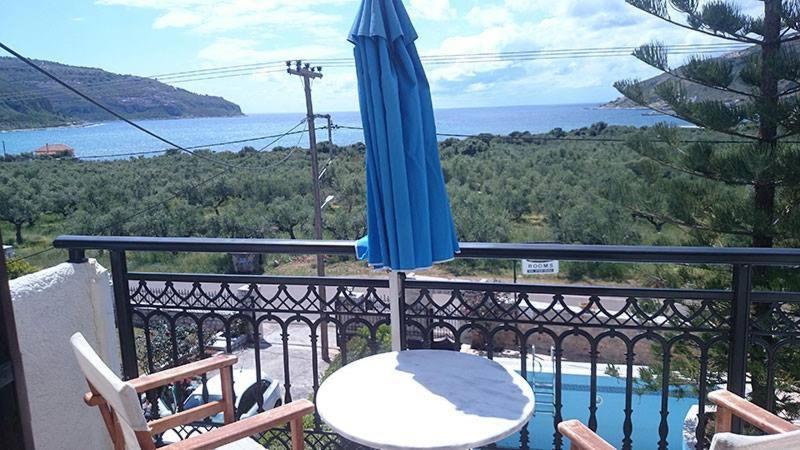 Bed and Breakfast Lithos By The Sea Néon Oítilon Exterior foto