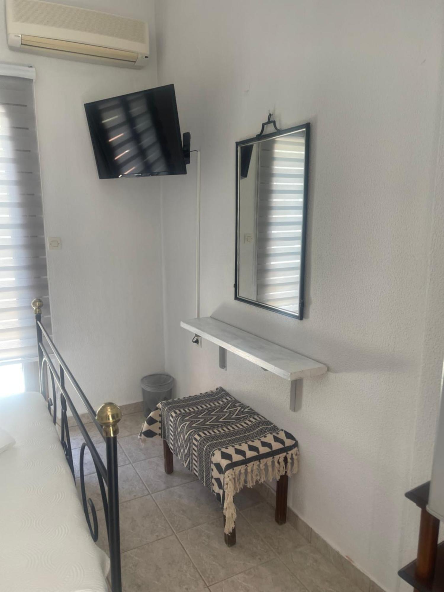 Bed and Breakfast Lithos By The Sea Néon Oítilon Exterior foto